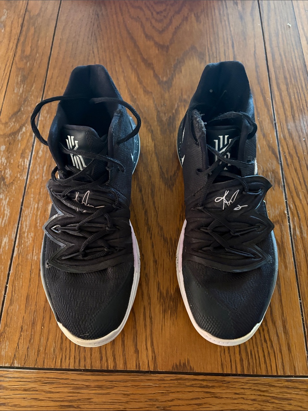 Nike Kyrie 5 Black Magic